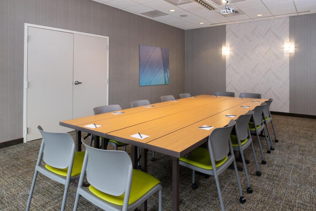 Springhill Suites By Marriott Greensboro Airport Экстерьер фото