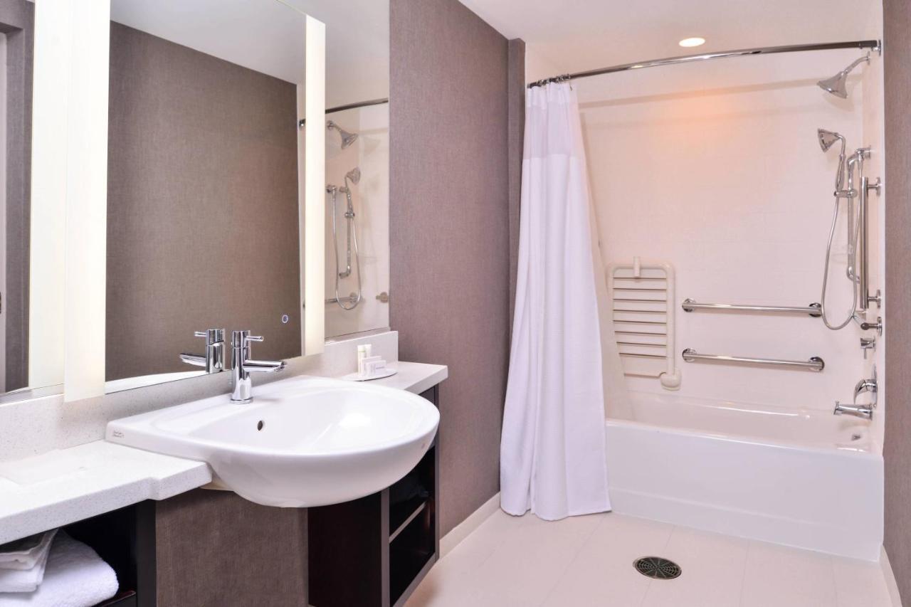 Springhill Suites By Marriott Greensboro Airport Экстерьер фото